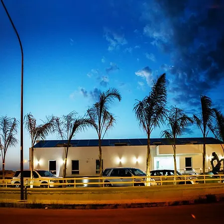 Abraxia Penzion Comiso